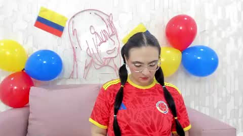 luna_ferrer1 online show from June 27, 12:44 pm
