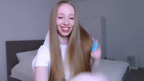 Luna online show from February 27, 10:24 pm