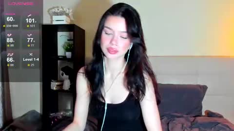 Hi everyone my name is Tina   online show from July 15, 1:22 am