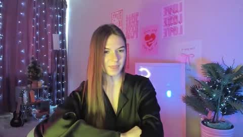 luna_lust_211 online show from March 7, 8:58 am