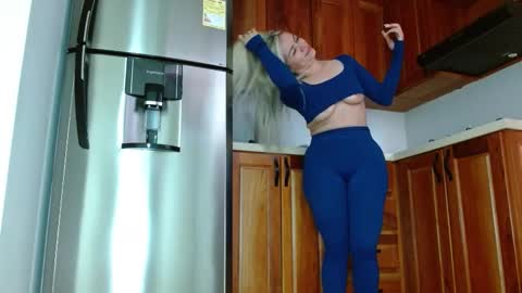 Luna Marquez online show from January 19, 12:15 pm