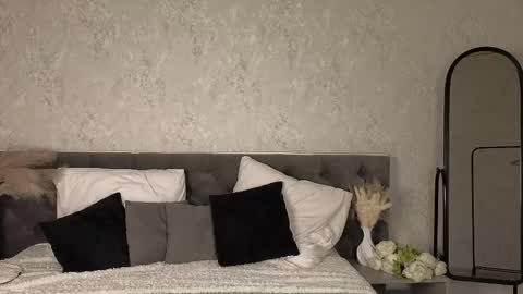 luna_mee online show from April 30, 1:10 am