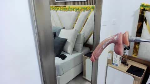 luna_naughty1 online show from June 16, 7:07 pm