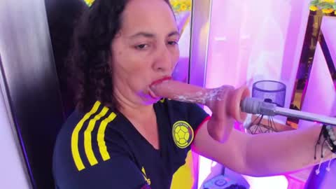 luna_naughty1 online show from June 19, 7:42 pm