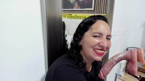 luna_naughty1 online show from June 17, 7:19 pm