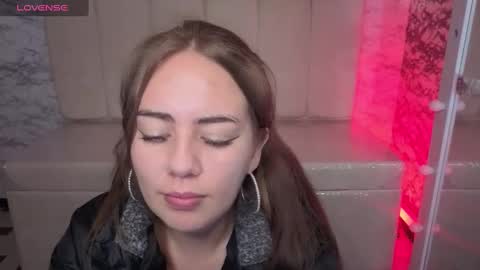 Live 1000pm 600am COLOMBIAN HOUR online show from November 15, 4:25 am