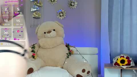 LUNA  online show from March 11, 9:40 pm