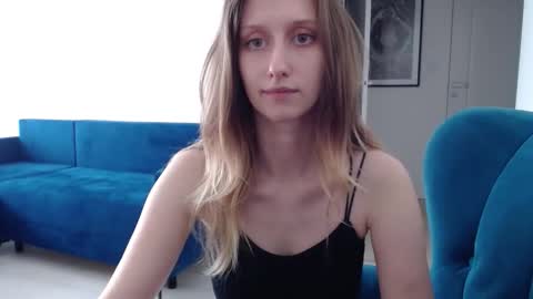 L U N A  online show from September 17, 12:30 pm