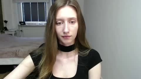 L U N A  online show from May 13, 6:23 am