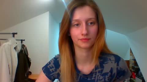 L U N A  online show from February 17, 4:06 pm