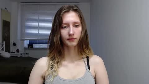 L U N A  online show from September 29, 5:28 am