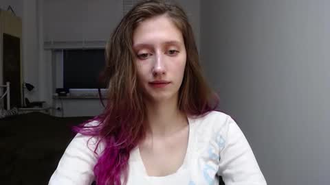 L U N A  online show from November 10, 6:38 am