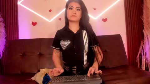 Luna  online show from April 29, 9:41 pm