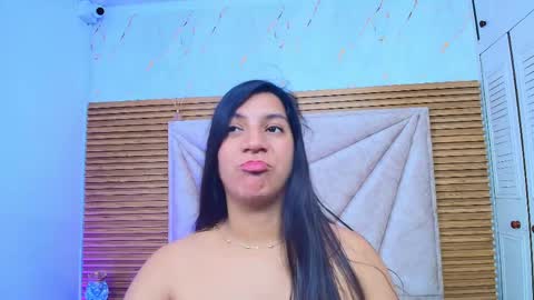 Lunaa rossee  online show from May 15, 7:54 pm