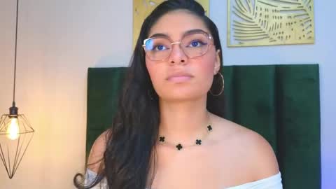 Luna Aspen online show from April 29, 6:24 pm