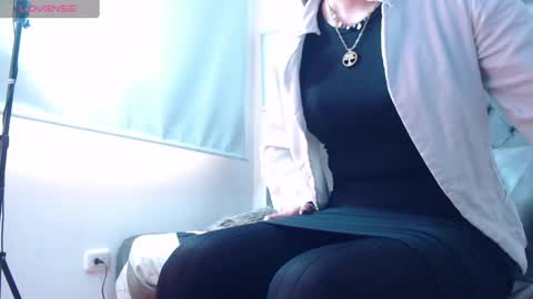 Luna  online show from December 24, 7:11 pm