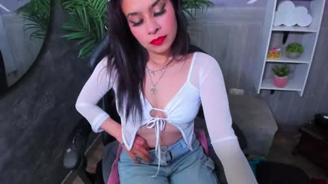 Luna  online show from December 29, 12:01 pm