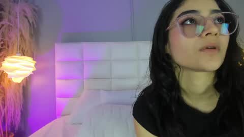 Luna  online show from April 29, 5:07 pm