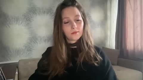 lunafeather online show from January 17, 10:24 am