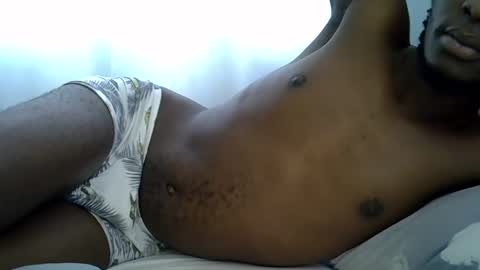 lunalove22_ online show from November 5, 5:09 am