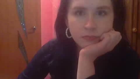 lunamystique_ online show from January 21, 8:00 pm