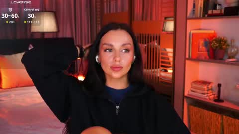 Luna  next streams Mon Fri Sat Sun 8pm-5am gmt0 online show from April 25, 8:39 pm