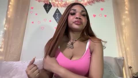 lunanova4 online show from April 2, 1:57 am