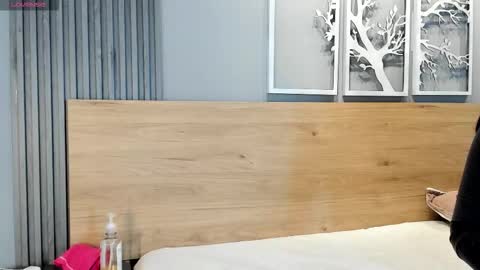 Luna  online show from November 17, 5:04 pm