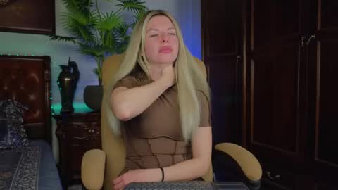 Luna Rishi online show from May 3, 6:41 am