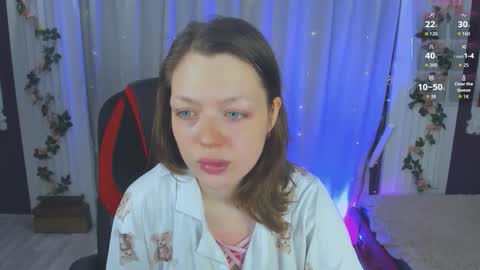 Snapshot of lunarlily7 chatting on October 8, 5:57 am Lily online show from October 8, 5:57 am