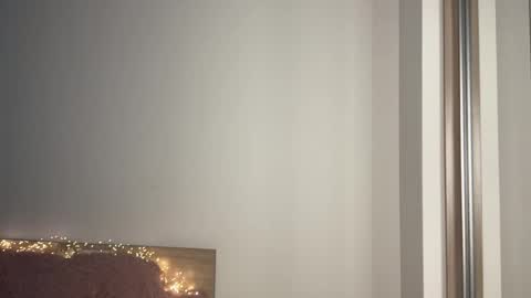 LunarMoly online show from April 15, 6:11 pm