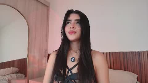 Luna Rousse online show from June 24, 3:35 am