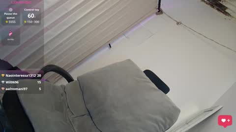 lunaseductiva online show from December 4, 1:44 pm