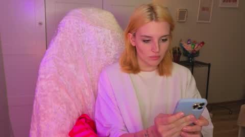 Kate online show from February 7, 9:51 pm