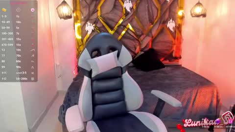 Lunita online show from October 10, 2:39 am