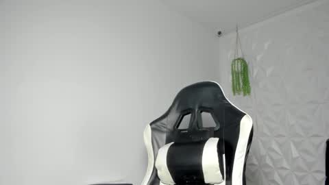 lunay_bigcock420 online show from March 9, 5:01 am