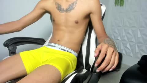 lunay_bigcock420 online show from March 12, 6:50 am