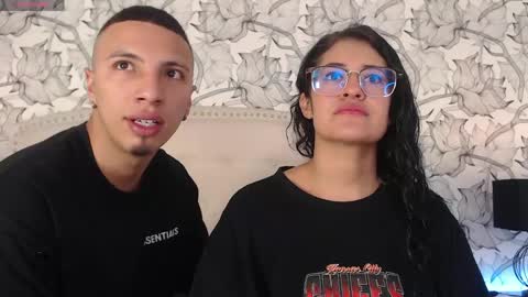 Luna and Kian online show from April 25, 3:30 am