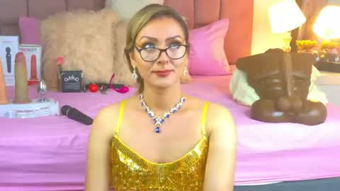 lunitadiva online show from June 27, 4:02 pm