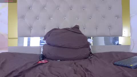 lunna__tylor online show from July 7, 6:47 am