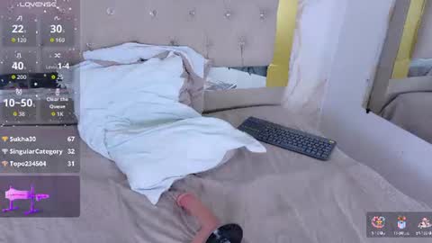 lunna__tylor online show from July 9, 7:45 am