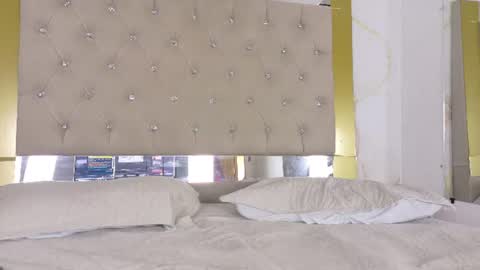 lunna__tylor online show from July 5, 3:20 am