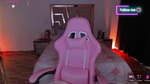 LUNA ROSE online show from May 5, 3:02 am