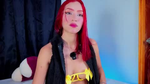 L U N N A online show from June 30, 4:12 am