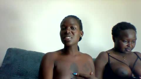 luo_queen online show from March 18, 6:36 pm