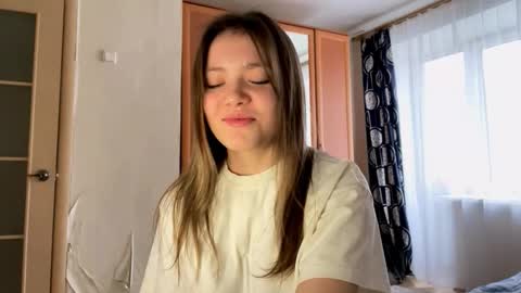 Chloe online show from November 24, 9:52 am