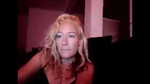 lusciouspider online show from May 27, 6:54 am