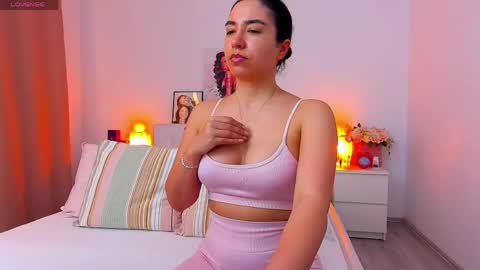 LusciousSarra online show from May 10, 3:57 am