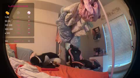 LOLA online show from October 5, 1:03 am