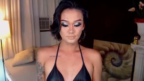 AdriannaFowks online show from March 18, 5:57 am